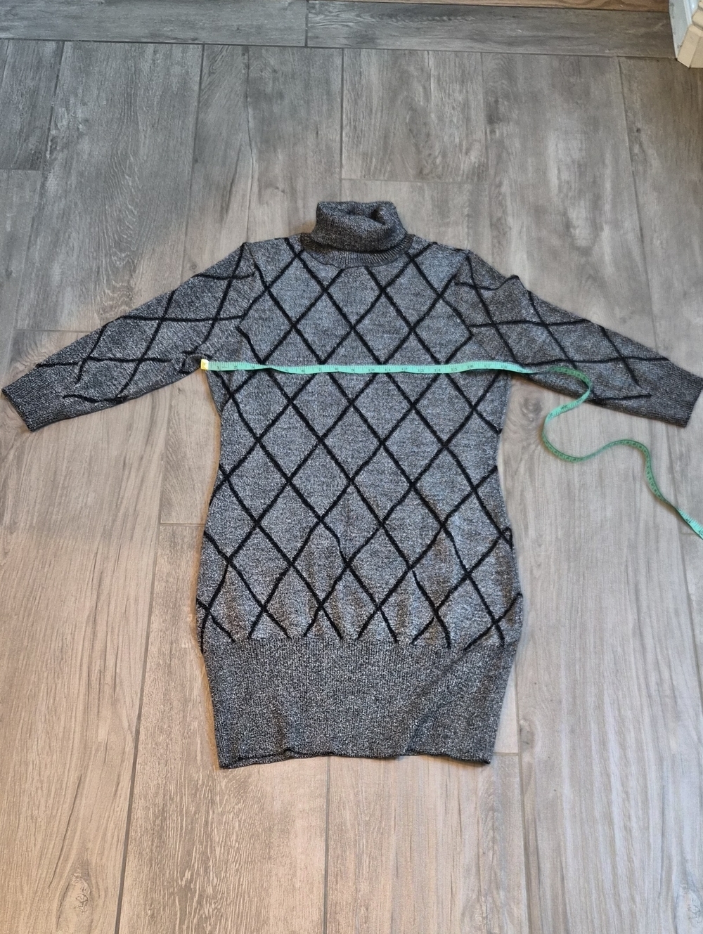 Venus Metallic Turtleneck Diamond-Pattern Gray Sweater Dress